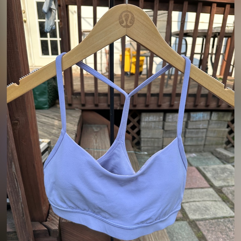 Lululemon flow Y bra sz 10 EUC in lavender color